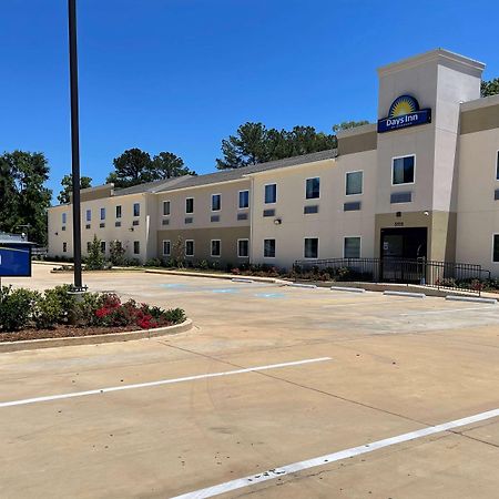 Days Inn By Wyndham Zachary La Экстерьер фото
